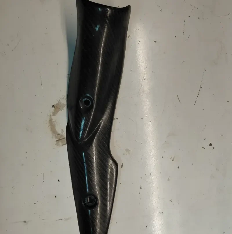 Embellecedor escape carbono Z900
