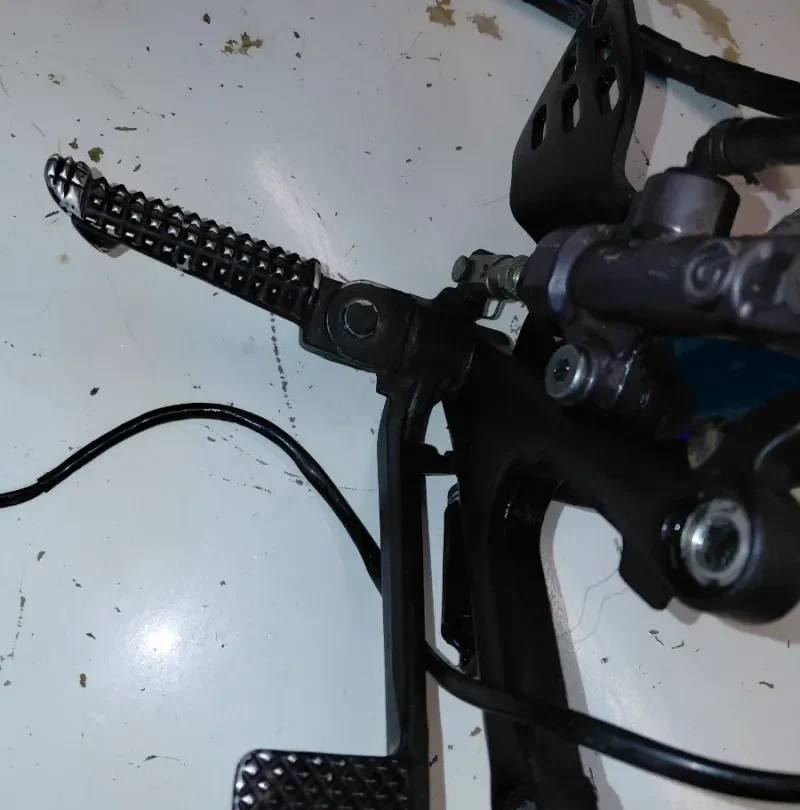 Estribera derecha R6