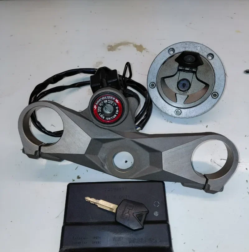 Juego Cerradura Completo ZX10