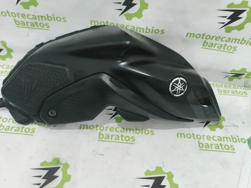 Tapa Lateral Derecha Yamaha MT07 2023-2024