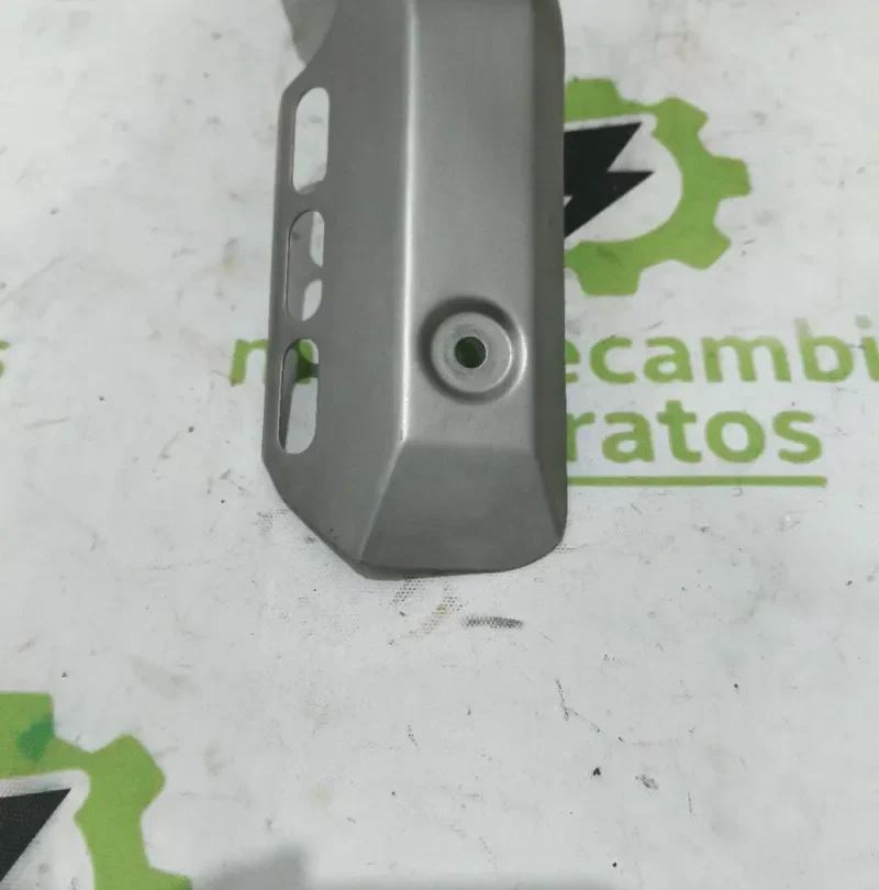 Protector escape Yamaha MT-07
