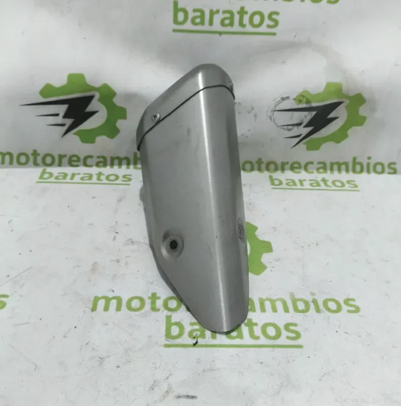 Embellecedor Tubo Escape MT07 2025