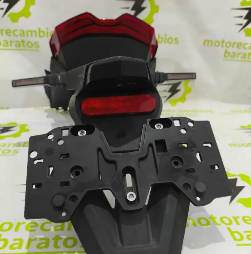 Portamatrículas Voge 909DSX 2025