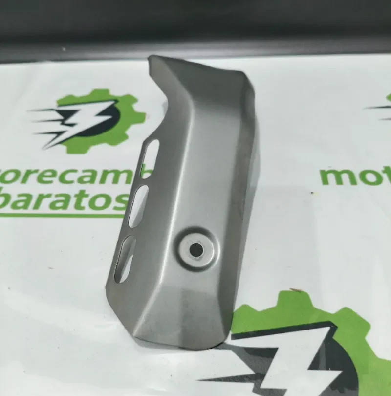 Protector Tubo Escape MT07