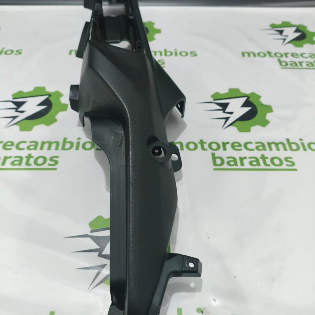 Cubierta lateral Yamaha Tracer9 2023