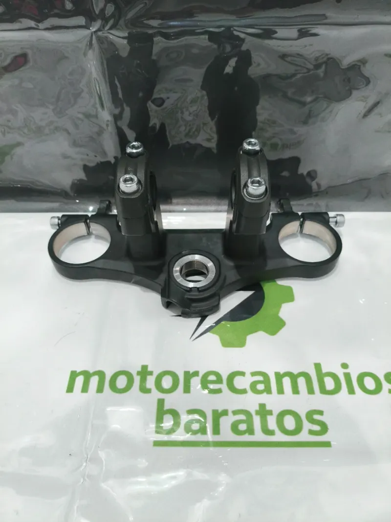 Tija superior Yamaha MT07 2025