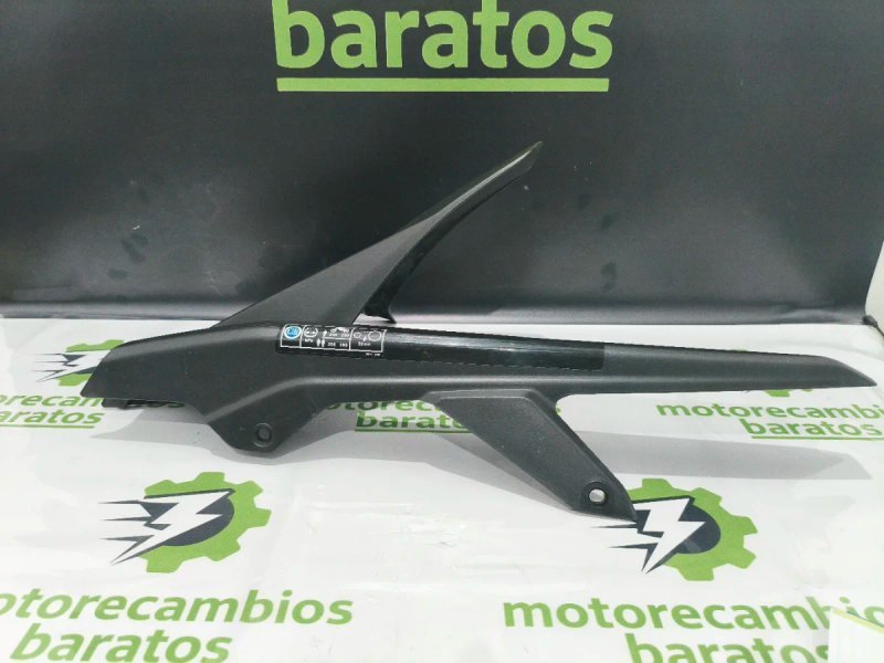 Cubre cadenas CBR650F 2018 - Imagen 2