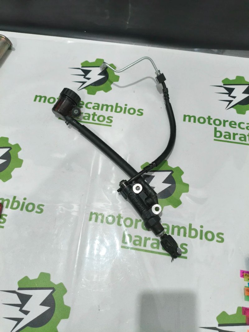 Bomba Freno Trasera Yamaha MT09 2025-2026 - Imagen 3