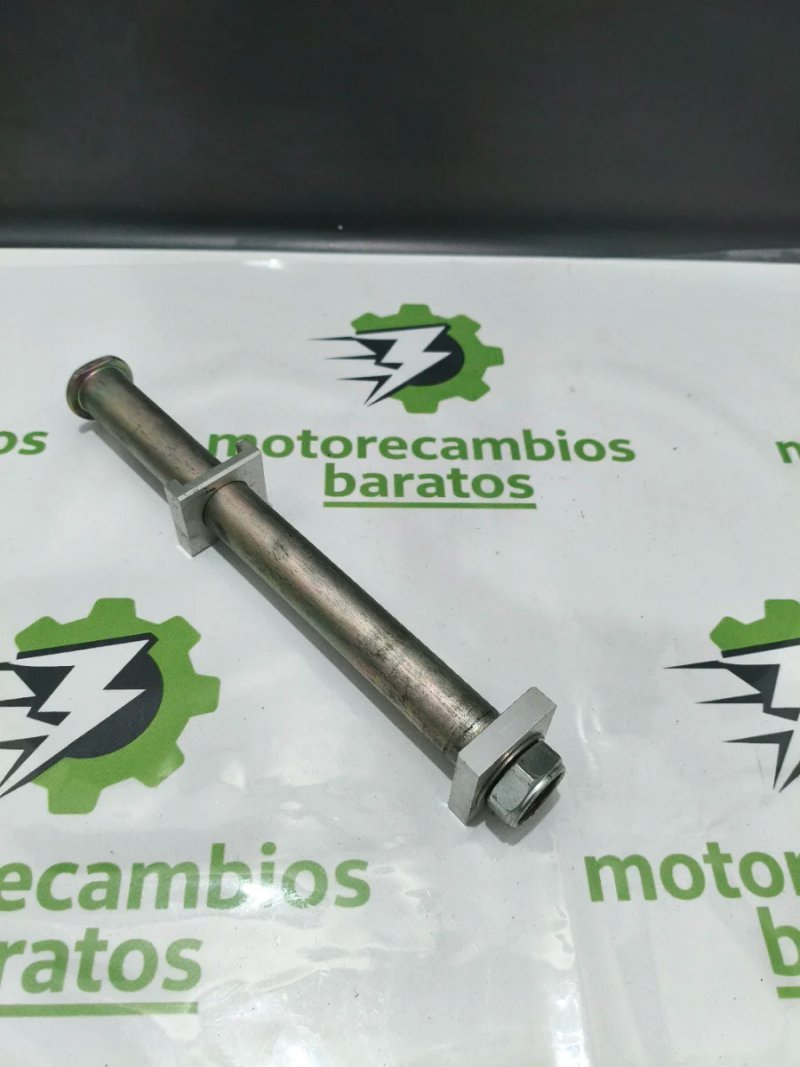 Eje trasero Yamaha MT09 2021-2026