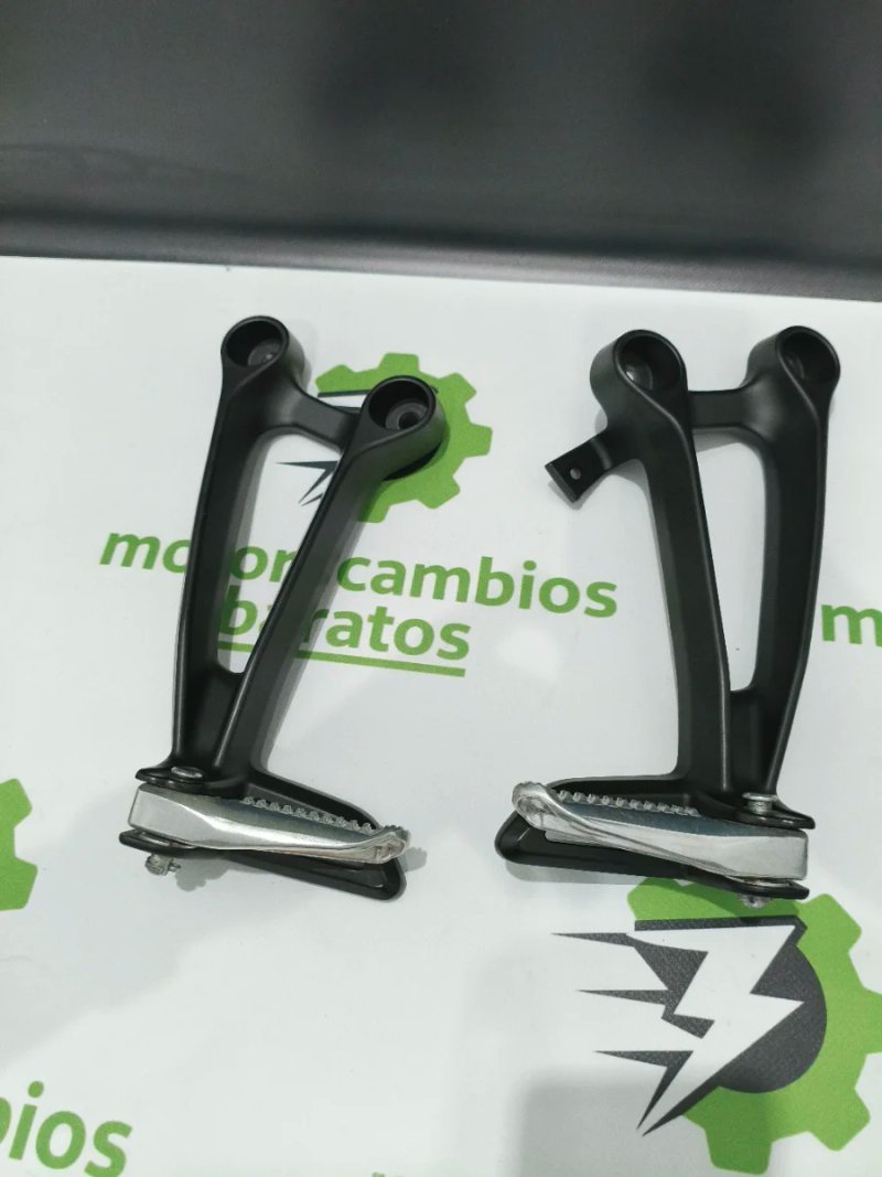 Estriberas Yamaha MT07 2025