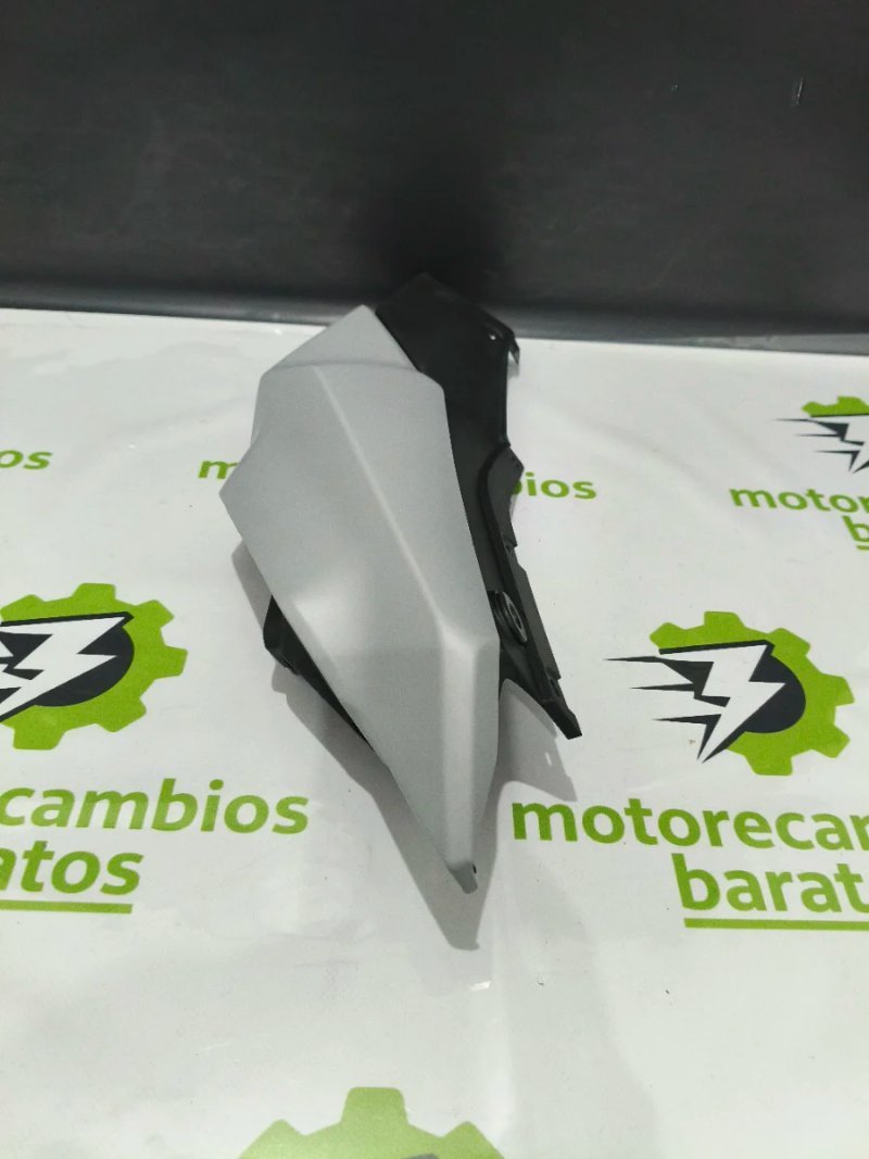 Tapa Lateral Yamaha MT09 2025-2026 Izquierda