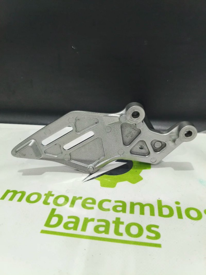 Soporte Apoyapiés Yamaha Tracer9 2023 - Imagen 3
